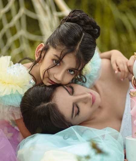 Kids manicure and pedicure services